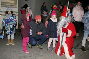 Deti v Ochodnici navštívil Mikuláš