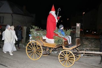 Deti v Ochodnici navštívil Mikuláš