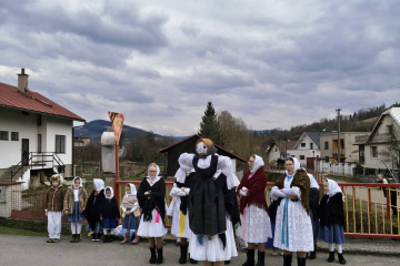 Tradičné pálenie Moreny v Ochodnici privítalo jar
